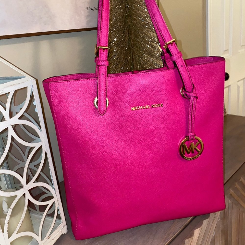 Michael Kors Jet Set Tote